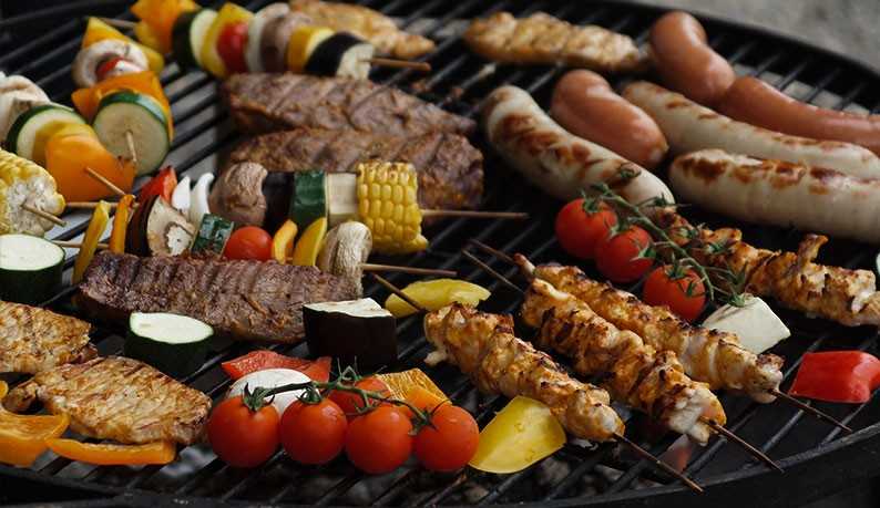 Amoureux de la barbak vs végétarien : la réconciliation autour du barbecue