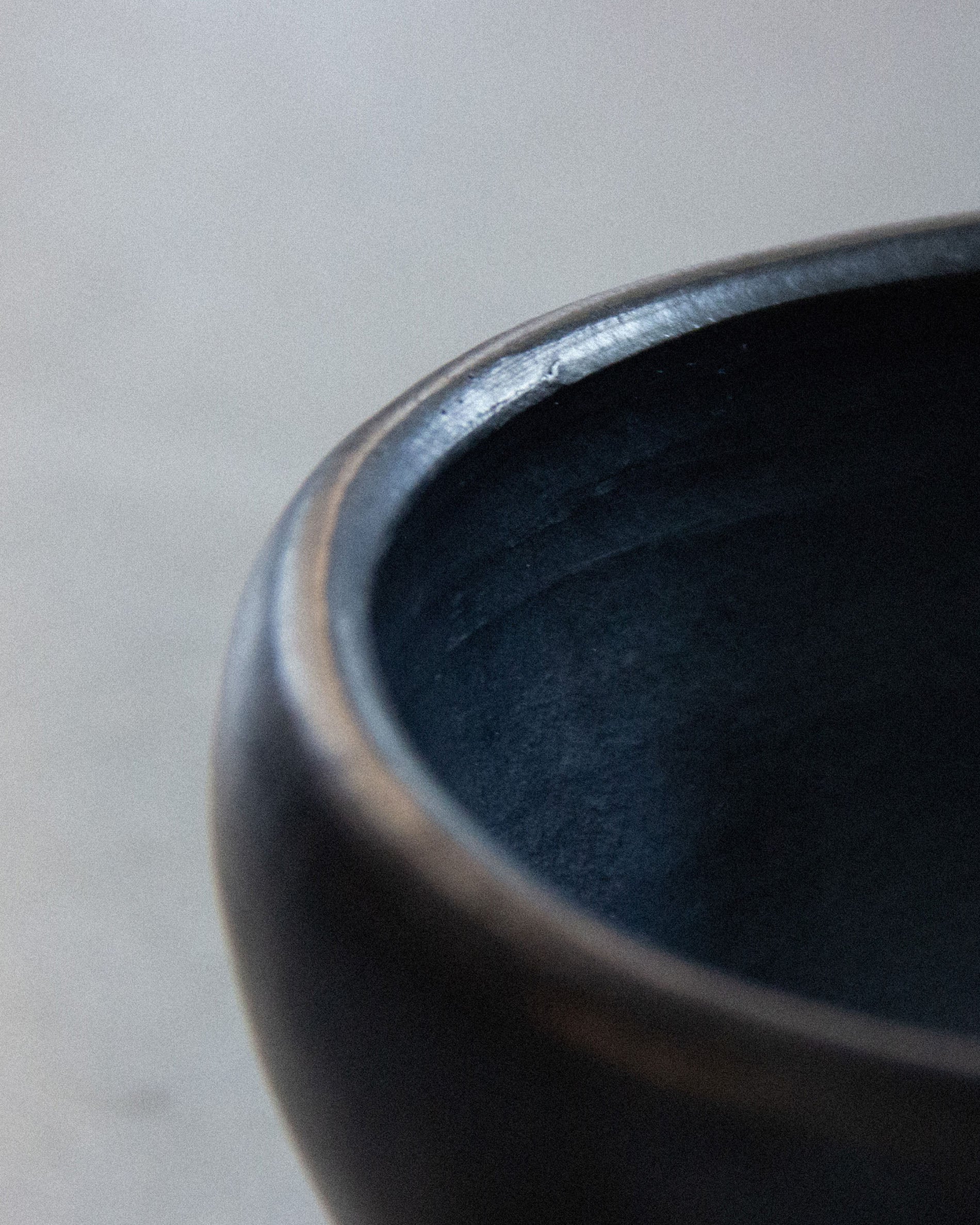 Petit bol en argile noire Chamba