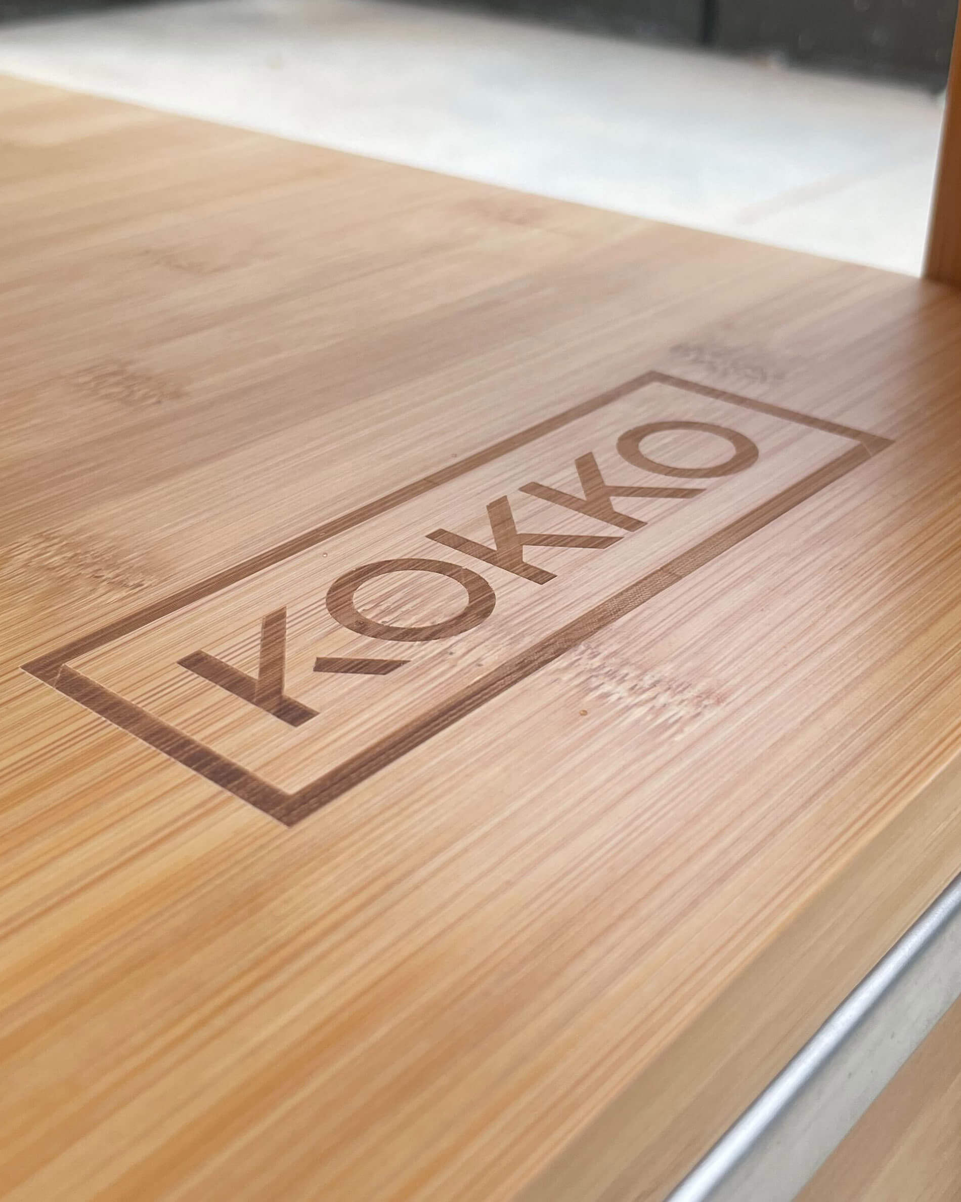 Holz-Chariot mit Schubladen