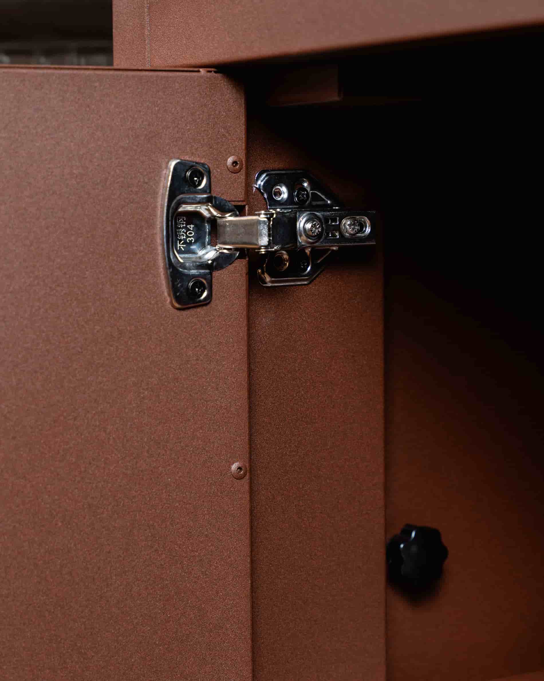 Charnière meuble rangement cuisine extérieure Pilotis Kokko