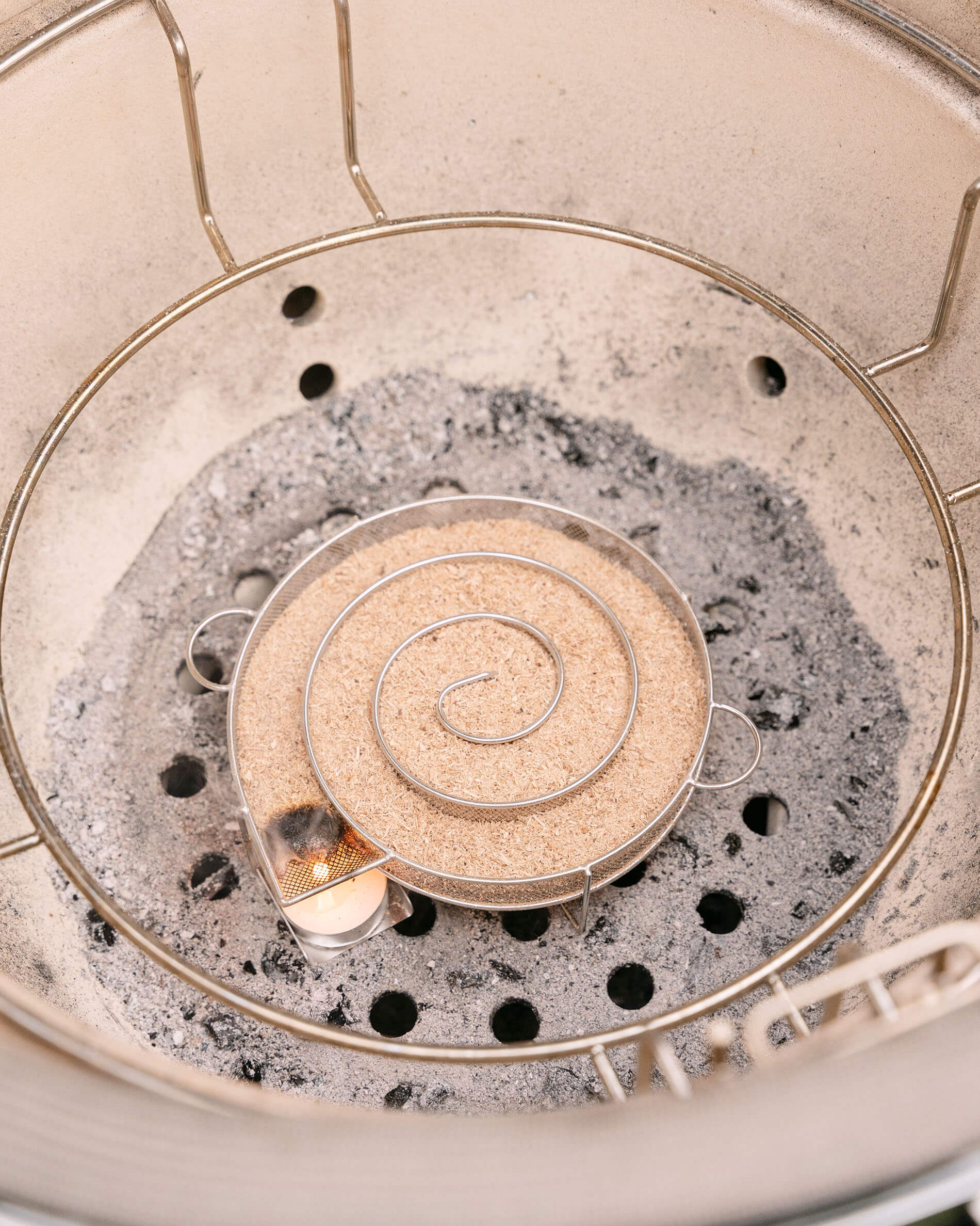 Kaltrauchspirale mit Räucherspänen